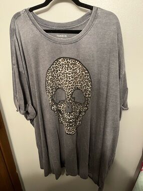 Torrid skull tee